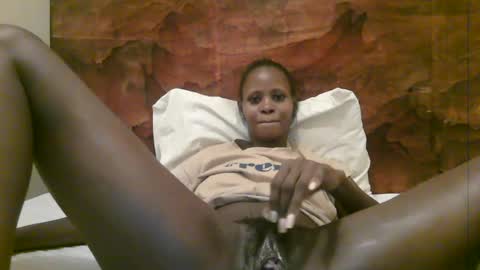 Snapshot of naughty_babe000 chatting on July 2026 03:24:02 AM alisha online show from July 2026 03:24:02 AM