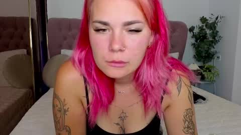 Snapshot of naughty_kittyy1 chatting on October 2025 12:39:02 AM Maria online show from October 2025 12:39:02 AM