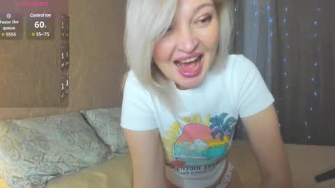 Snapshot of naughty_milena chatting on January 2025 08:49:01 PM Milena online show from January 2025 08:49:01 PM