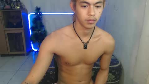 Snapshot of naughtyboylouie chatting on January 2025 08:31:02 PM Loue online show from January 2025 08:31:02 PM