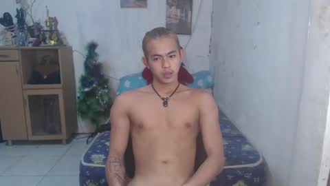 Snapshot of naughtyboylouie chatting on February 2025 07:26:01 AM Loue online show from February 2025 07:26:01 AM