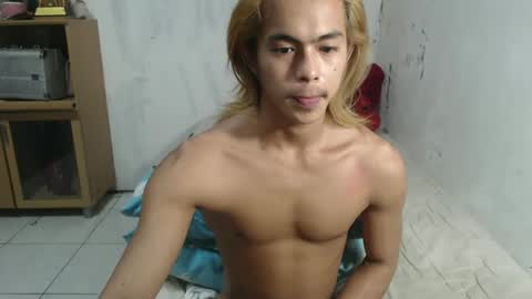 Snapshot of naughtyboylouie chatting on February 2025 06:09:01 PM Loue online show from February 2025 06:09:01 PM