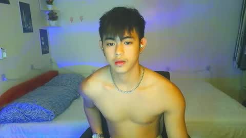 Snapshot of naughtyboylouie chatting on September 2025 12:28:01 PM Loue online show from September 2025 12:28:01 PM