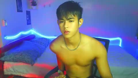 Snapshot of naughtyboylouie chatting on September 2025 06:20:01 PM Loue online show from September 2025 06:20:01 PM