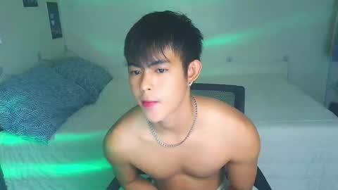 Snapshot of naughtyboylouie chatting on September 2025 02:22:02 PM Loue online show from September 2025 02:22:02 PM