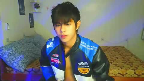 Snapshot of naughtyboylouie chatting on October 2025 11:00:01 AM Loue online show from October 2025 11:00:01 AM