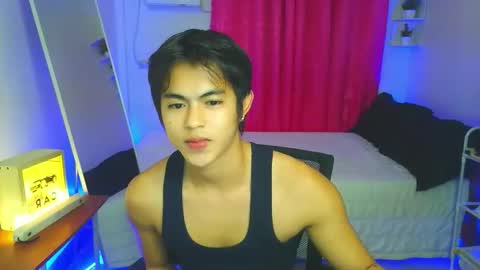 Snapshot of naughtyboylouie chatting on November 2025 05:19:01 PM Loue online show from November 2025 05:19:01 PM