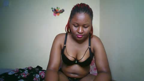 Snapshot of naughtybrownny chatting on May 2026 08:25:02 PM MUMU online show from May 2026 08:25:02 PM