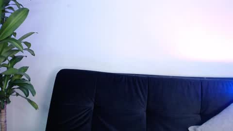 LANAindependent model online show from January 2025 04:15:02 AM