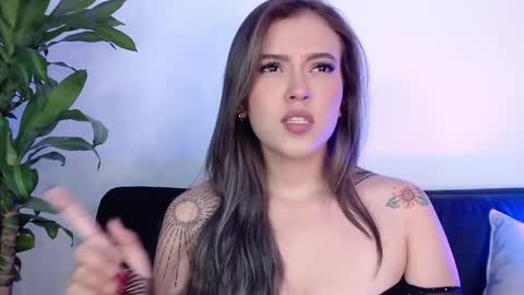 LANAindependent model online show from February 2025 12:22:02 PM