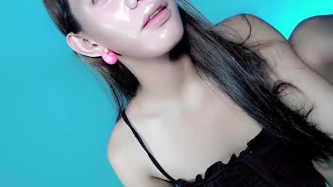 Snapshot of naughtygirlintown chatting on March 2025 04:17:02 AM Mariella online show from March 2025 04:17:02 AM