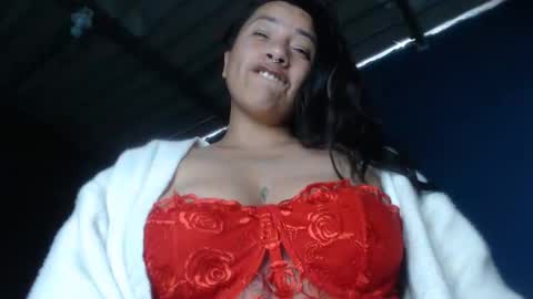 Snapshot of naughtyhotsquirt chatting on February 2025 10:19:02 PM Kimberly online show from February 2025 10:19:02 PM