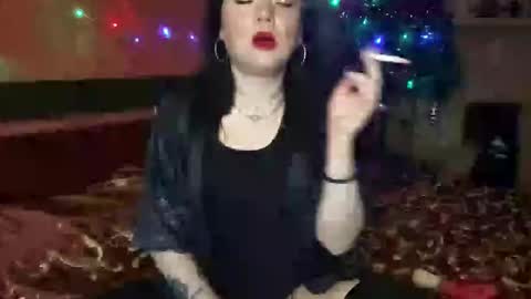 housewife Eva online show from December 2024 07:00:02 PM