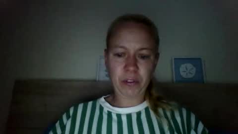 Snapshot of naughtyjennyblondeuk chatting on April 2026 06:33:02 PM naughtyjennyblondeuk online show from April 2026 06:33:02 PM