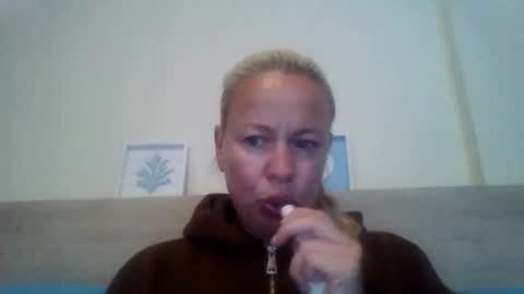Snapshot of naughtyjennyblondeuk chatting on May 2026 06:25:01 PM naughtyjennyblondeuk online show from May 2026 06:25:01 PM