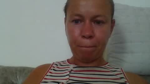 Snapshot of naughtyjennyblondeuk chatting on July 2026 02:32:02 PM naughtyjennyblondeuk online show from July 2026 02:32:02 PM