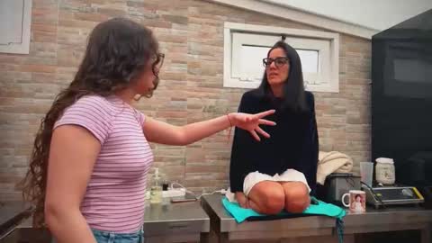 ANDREA STEPH  MIKE online show from February 2026 11:43:02 AM