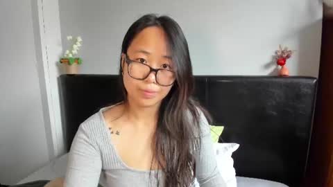 Snapshot of naughtynerdygirl chatting on June 2026 10:17:02 AM Gigi Chu online show from June 2026 10:17:02 AM