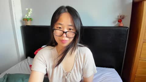 Snapshot of naughtynerdygirl chatting on June 2026 12:59:01 PM Gigi Chu online show from June 2026 12:59:01 PM