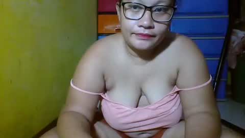 Snapshot of naughtypinay08 chatting on September 2025 01:16:02 PM juls online show from September 2025 01:16:02 PM