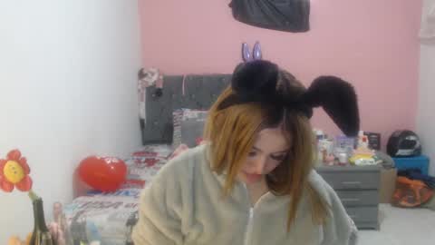 Snapshot of naughtyplayass chatting on March 2025 04:35:02 PM naughtyplayass online show from March 2025 04:35:02 PM