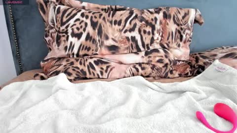 Snapshot of naughtysextime chatting on September 2025 07:10:02 AM Aryna online show from September 2025 07:10:02 AM