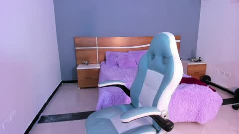 Snapshot of naugthy_brunette_ chatting on April 2026 06:32:02 PM naugthy_brunette_ online show from April 2026 06:32:02 PM