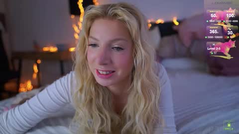 Nautica online show from October 2025 12:37:02 PM