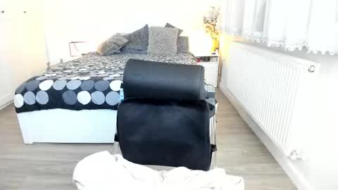 KimBeee online show from February 2025 06:28:01 AM