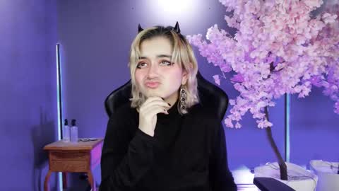 Navier  online show from November 2025 08:42:01 PM