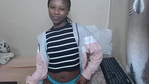 nawtylarissa_ online show from November 2025 11:43:01 PM