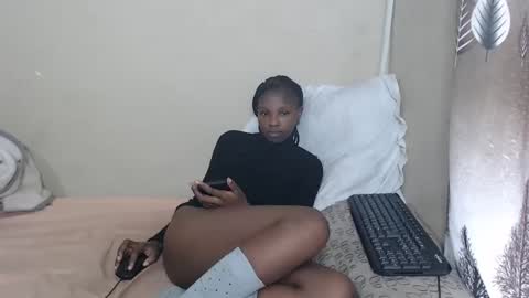 nawtylarissa_ online show from November 2025 12:20:01 PM