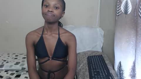 nawtylarissa_ online show from November 2025 05:07:02 AM