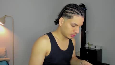 Natan online show from October 2025 04:43:01 AM