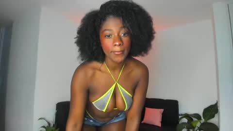 Nayah Williams  - OnlyFans  online show from December 2024 04:42:02 AM