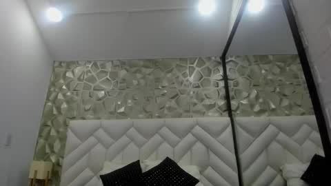 Snapshot of nayara_macherano chatting on October 2025 11:22:01 AM nayara_macherano online show from October 2025 11:22:01 AM