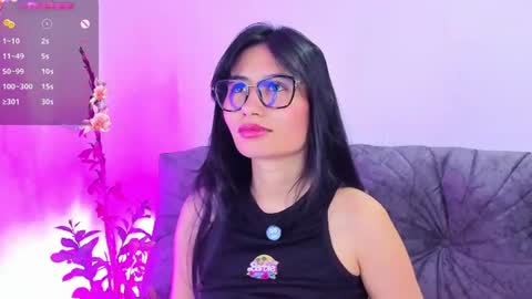 Snapshot of nayecloud chatting on June 2026 05:01:02 AM Naye online show from June 2026 05:01:02 AM