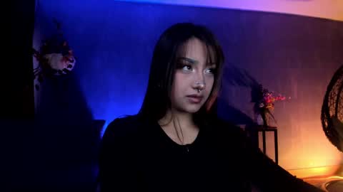 Nefertari online show from February 2025 12:19:01 PM