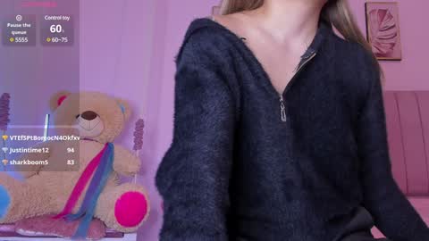 Snapshot of nebbulosa_ chatting on December 2024 02:26:01 AM Emma online show from December 2024 02:26:01 AM