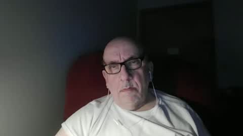 Tom online show from April 2026 02:15:01 AM