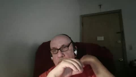Snapshot of needlesslove chatting on June 2026 09:51:01 PM Tom online show from June 2026 09:51:01 PM
