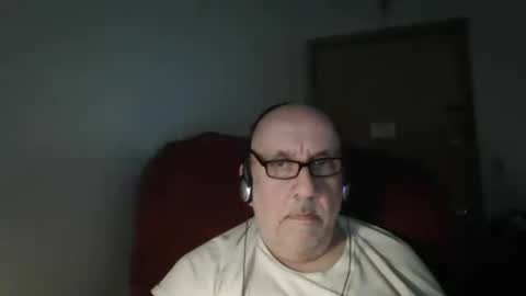 Snapshot of needlesslove chatting on June 2026 11:58:01 PM Tom online show from June 2026 11:58:01 PM