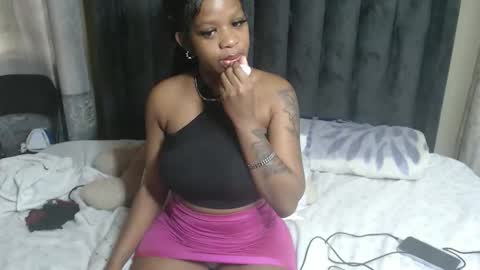 Snapshot of neeshaah chatting on April 2026 11:52:02 AM Neeshaa online show from April 2026 11:52:02 AM