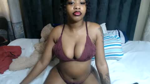 Snapshot of neeshaah chatting on May 2026 06:40:01 AM Neeshaa online show from May 2026 06:40:01 AM