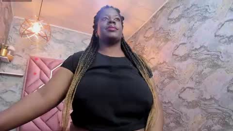 Snapshot of neffertiry_ebonny chatting on May 2026 05:31:02 PM Nefer online show from May 2026 05:31:02 PM