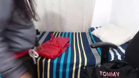 Zoe online show from October 2025 12:10:01 AM