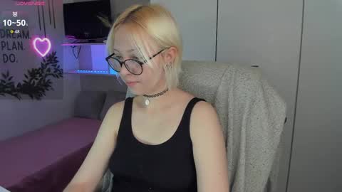 Kate online show from April 2026 08:44:02 PM