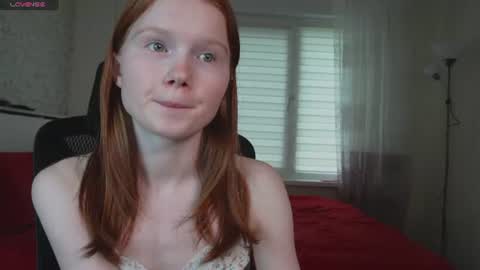 Snapshot of nellie_baby chatting on July 2026 12:12:02 PM Nellie online show from July 2026 12:12:02 PM