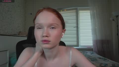 Snapshot of nellie_baby chatting on July 2026 11:52:01 AM Nellie online show from July 2026 11:52:01 AM