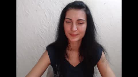 Nensy online show from November 2025 09:00:02 PM